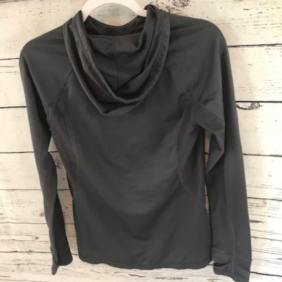 Fabletics Alecia Performance Mesh Pullover - Picture 8 of 8